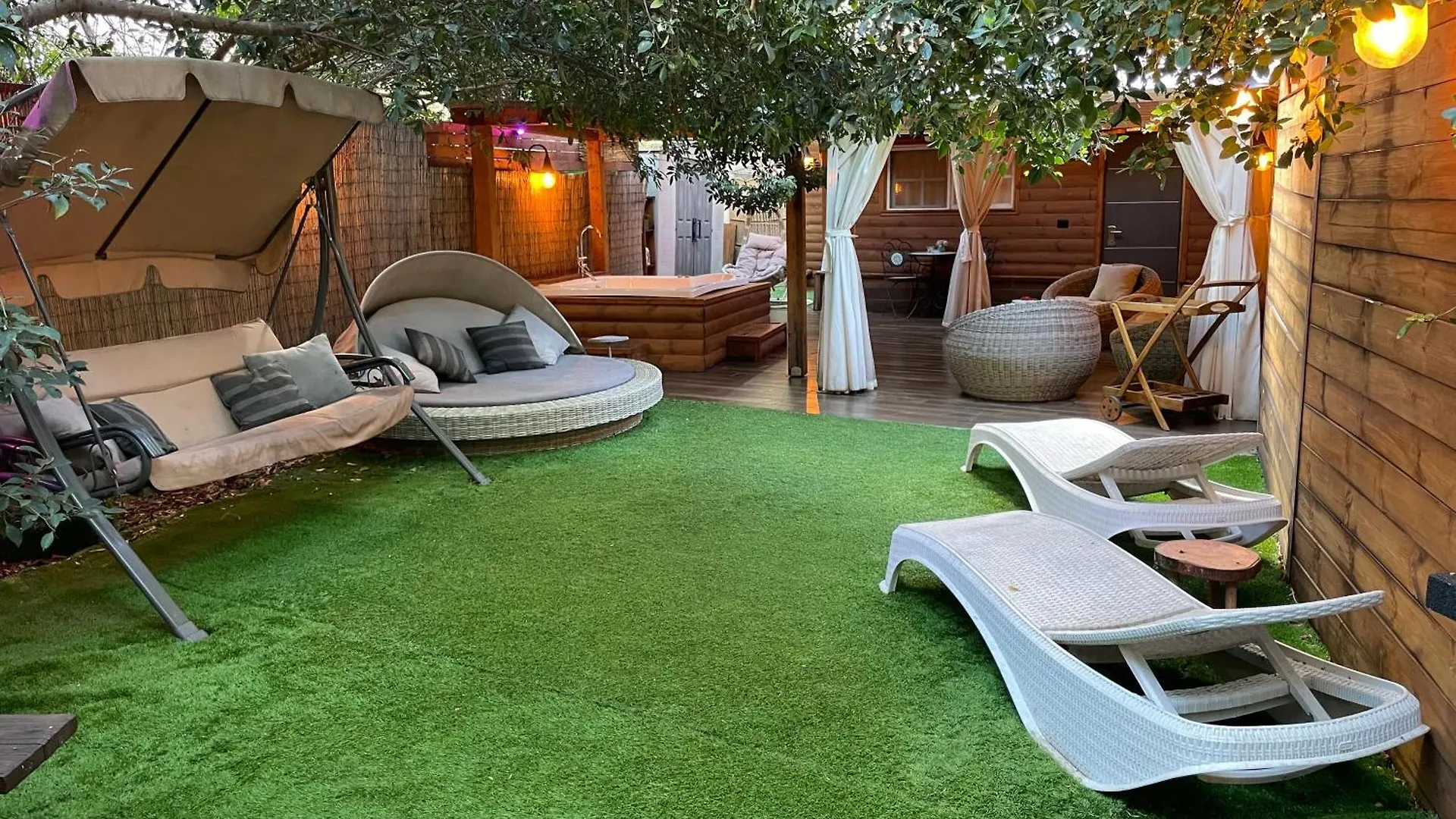 הוילה חיפה Private Garden House